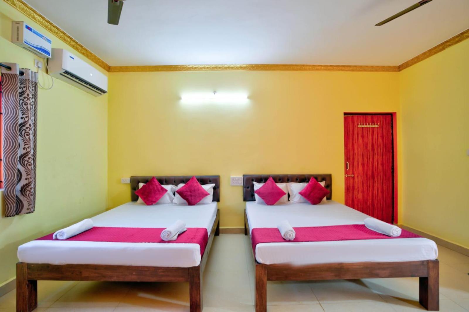 Hotel Savita Calangute Szoba fotó