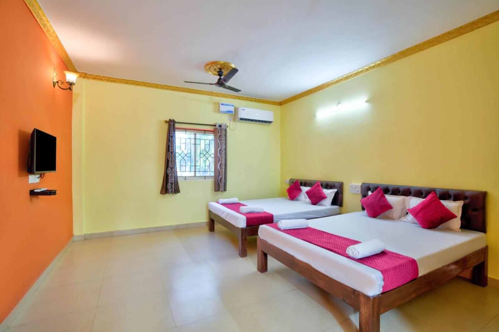 Hotel Savita Calangute Szoba fotó
